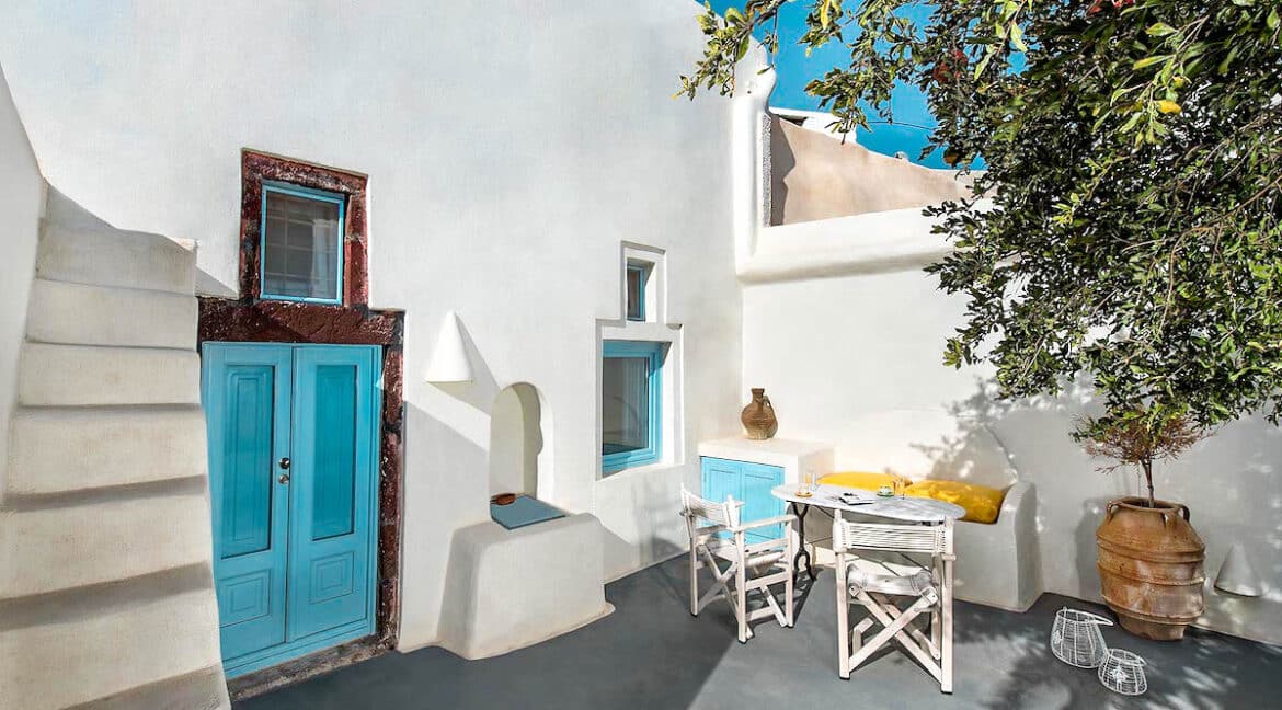 Cave Houses in Santorini Finikia Oia . Santorini Property 21