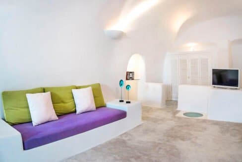 Cave Houses in Santorini Finikia Oia . Santorini Property 5