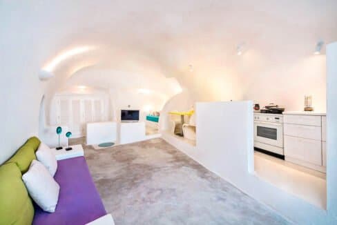 Cave Houses in Santorini Finikia Oia . Santorini Property 9