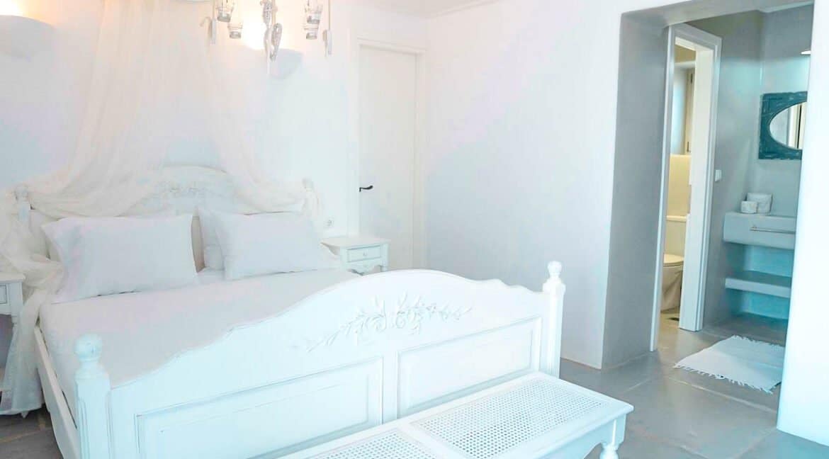 Luxury Property Antiparos Island Greece. Luxury Villas in Greek Islands 9