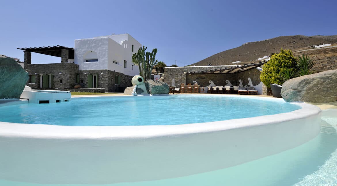 Villa in Paros with panoramic views. Luxury Estates in Paros Greece 27