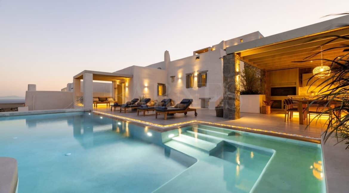 Luxurious new villa in Paros for Sale, Properties Paros Greece 2
