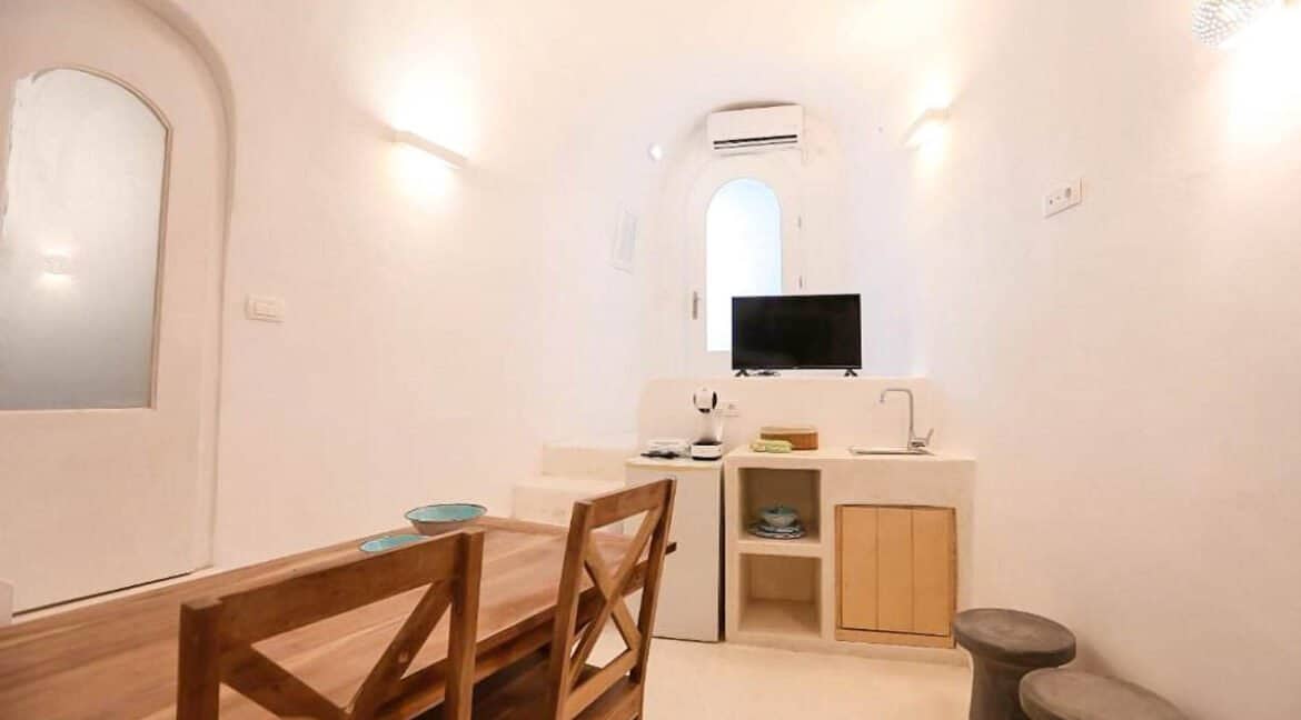 Cave House Santorini Greece for Sale, Akrotiri, Santorini Island Properties. Santorini Greece Real Estate 3
