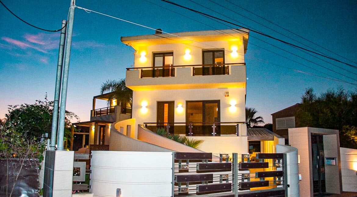 Corfu town Villa with deck for your boat, Corfu Luxury Properties. Corfu Luxury Homes 25