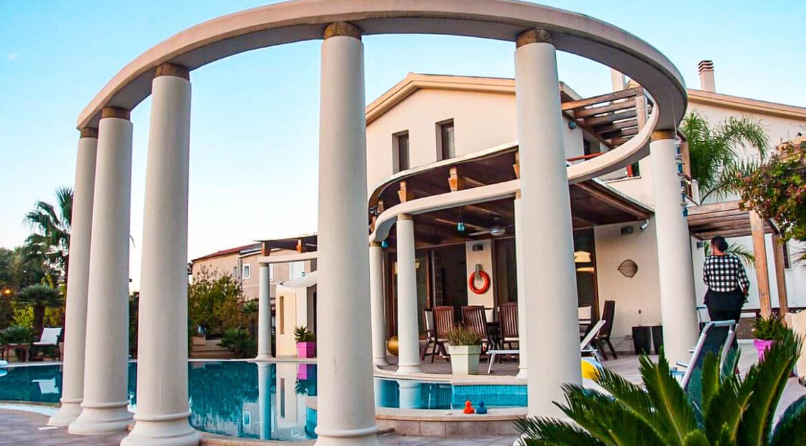 Corfu town Villa with deck for your boat, Corfu Luxury Properties. Corfu Luxury Homes 4