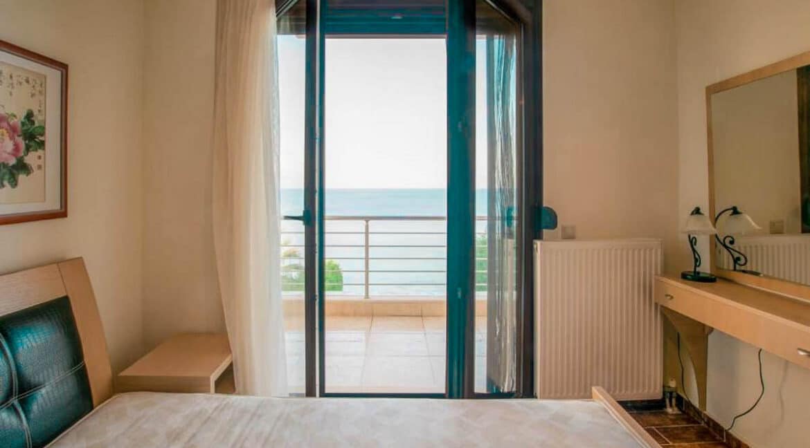 Kassandra Luxury beachfront villa, Palliouri Halkidiki. Halkidiki Properties 8