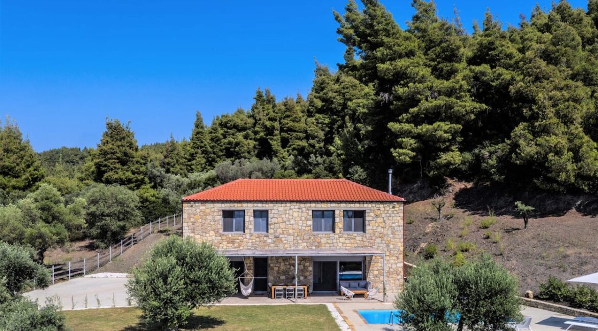 Beautiful villa Sithonia Halkidiki. Hill top Villa Halkidiki Greece for sale 20