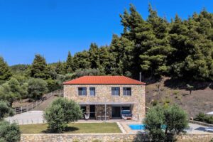 Beautiful villa Sithonia Halkidiki. Hill top Villa Halkidiki Greece for sale
