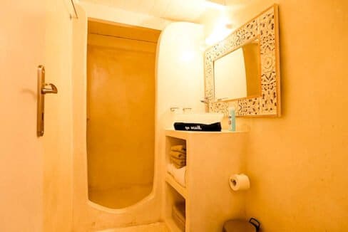 Cave House Santorini Greece for Sale, Akrotiri, Santorini Island Properties 1