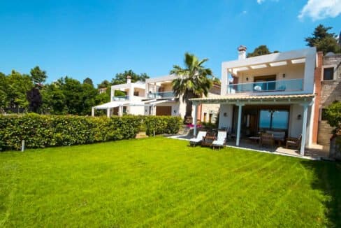 House steps away from the beach in Kassandra Halkidiki, Kriopigi for sale. Houses in Halkidiki Greece