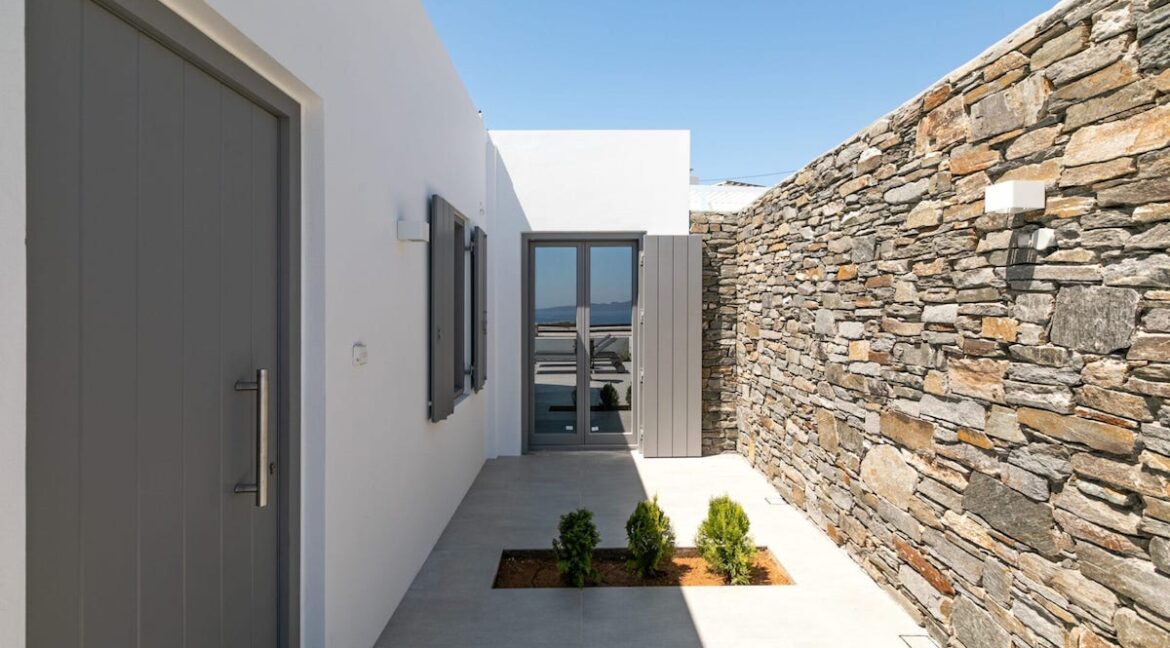 House with Pool in Paros Greece for sale. Properties Paros Greece 24