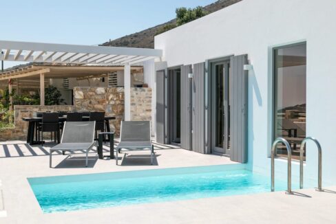 House with Pool in Paros Greece for sale. Properties Paros Greece 28
