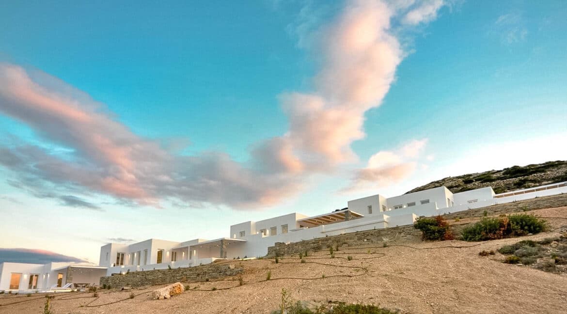 Houses for sale in Paros, Luxury Estate Paros Greece for sale. Paros Homes, Paros Realty. Properties in Paros Greece 13