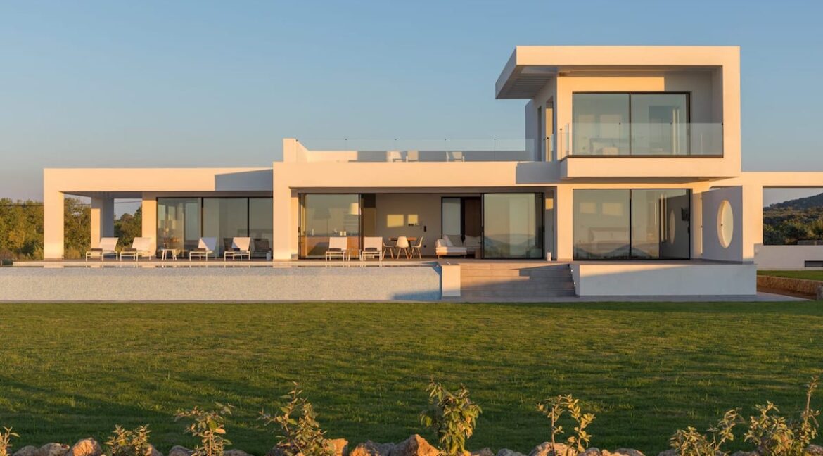 Seafront Villa Corfu Greece for sale. Corfu Luxury Properties for sale 12