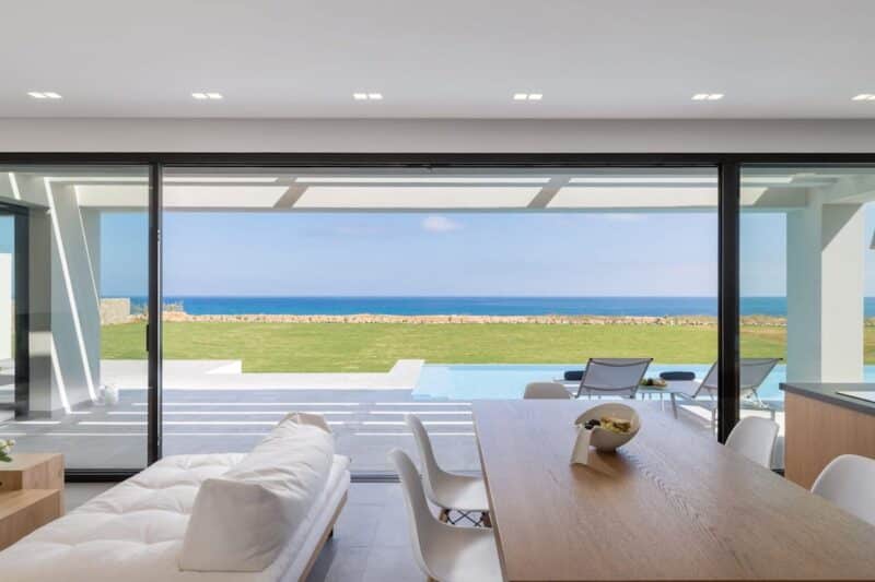 Villa en bord de mer à vendre à Halikounas, Corfou, Grèce. in 39.454022680559,19.873151919125,14
