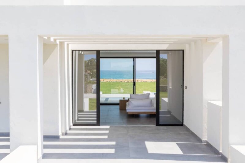 Villa en bord de mer à vendre à Halikounas, Corfou, Grèce. in 39.454022680559,19.873151919125,14