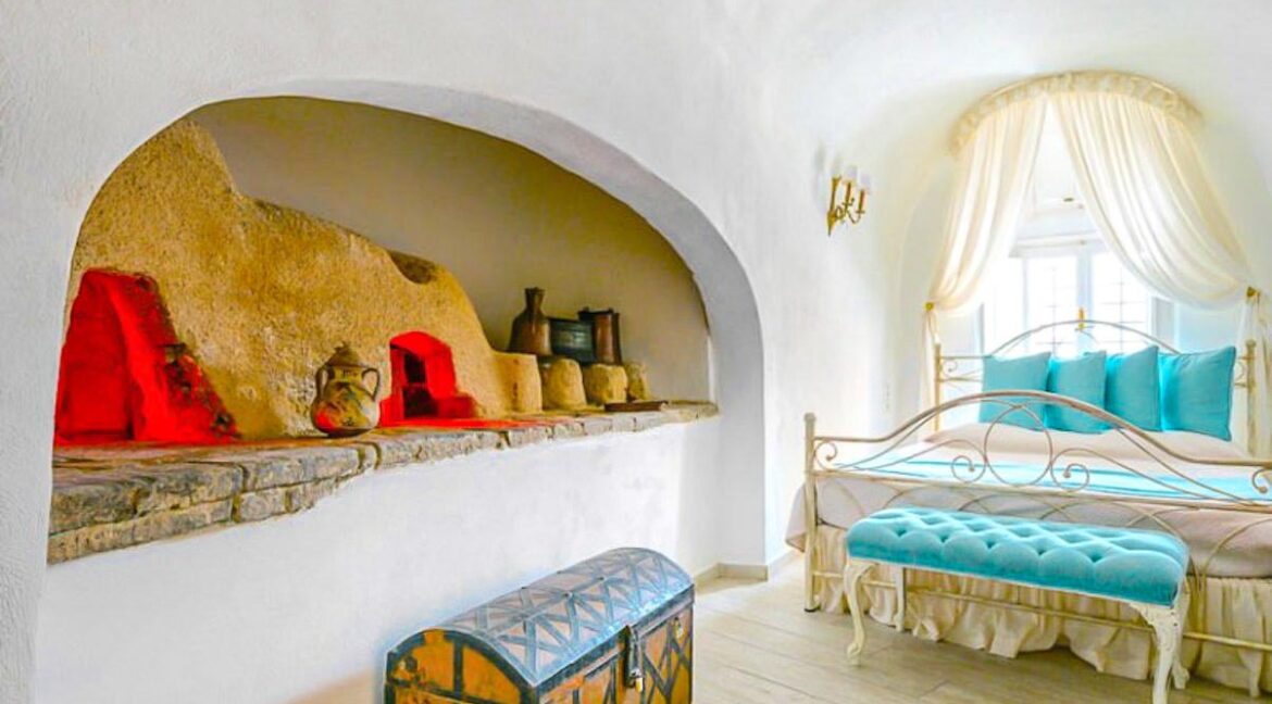 2 Luxury houses for sale in Santorini, Firostefani 12