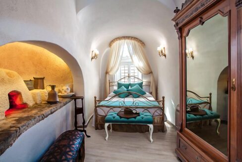 2 Luxury houses for sale in Santorini, Firostefani 17