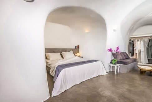 Luxury Caldera Suite Oia Santorini Greece for sale. Santorini Properties 2