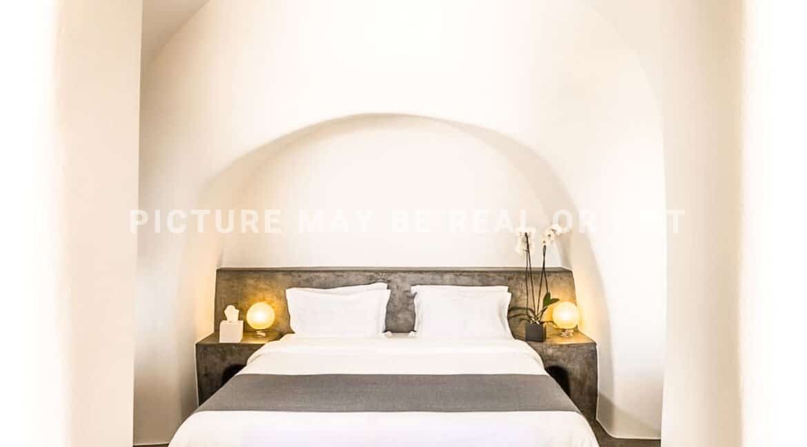 Luxury Caldera Suite Oia Santorini Greece for sale. Santorini Properties 9