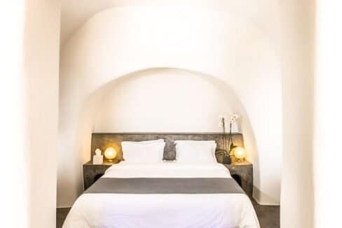 Luxury Caldera Suite Oia Santorini Greece for sale. Santorini Properties 9