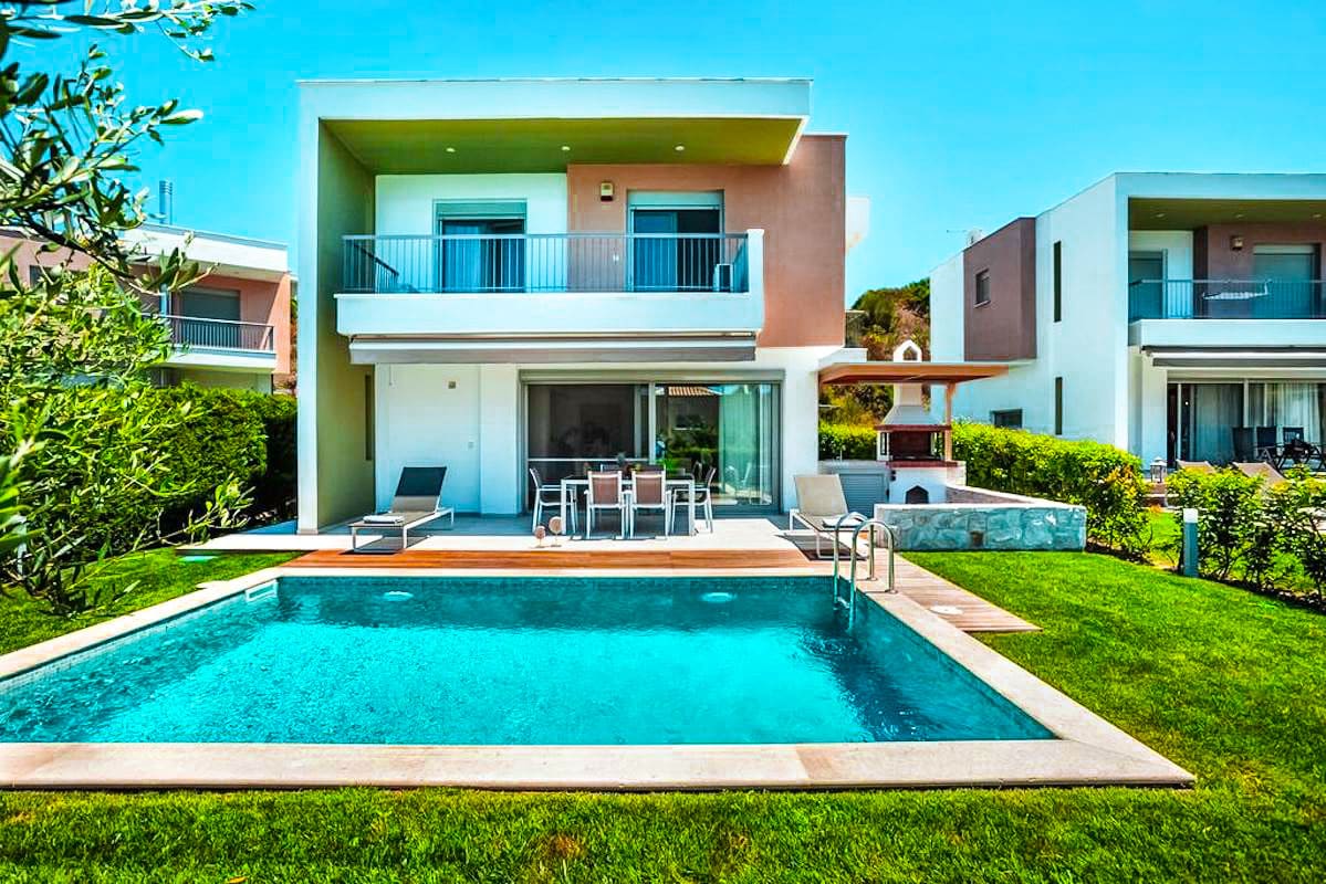 Villa in Kassandra Halkidiki, Pefkohori Halkidiki for sale. Halkidiki Properties