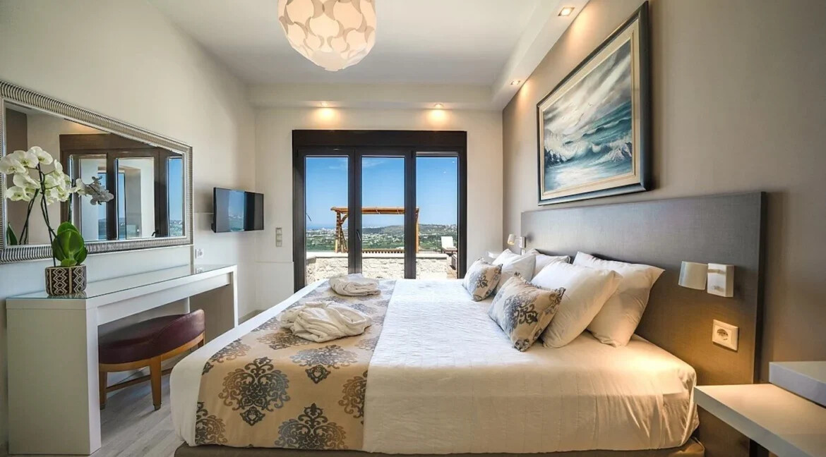 Luxury Villa with a helipad at Chania Crete 10