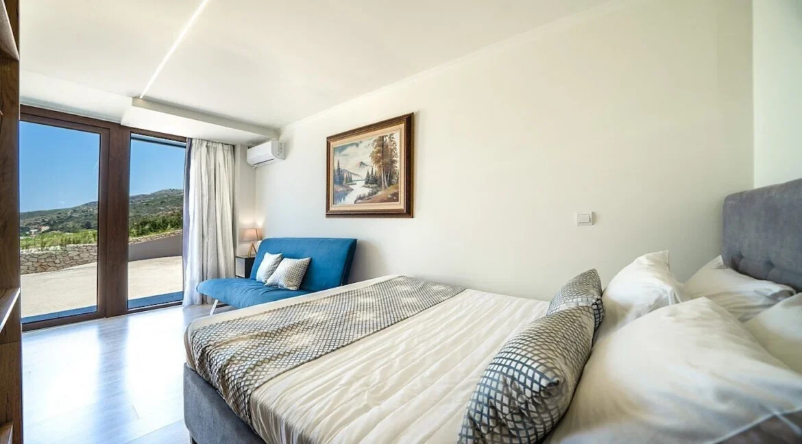 Luxury Villa with a helipad at Chania Crete 12