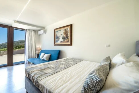 Luxury Villa with a helipad at Chania Crete 12