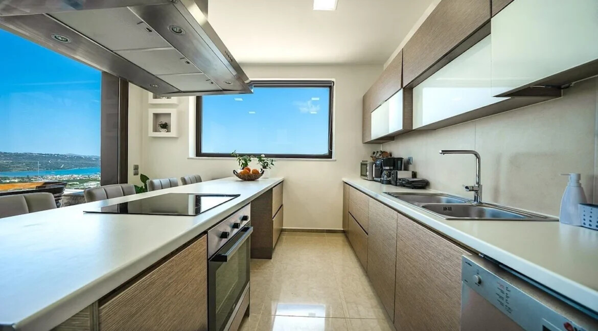 Luxury Villa with a helipad at Chania Crete 4