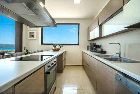 Luxury Villa with a helipad at Chania Crete 4