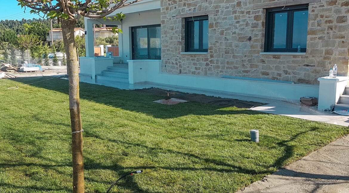 Seafront Villa Kassandra Chalkidiki for sale, Halkidiki Luxury Properties. Buy Villa in Halkidiki Greece. Real Estate Halkidiki Greece 1