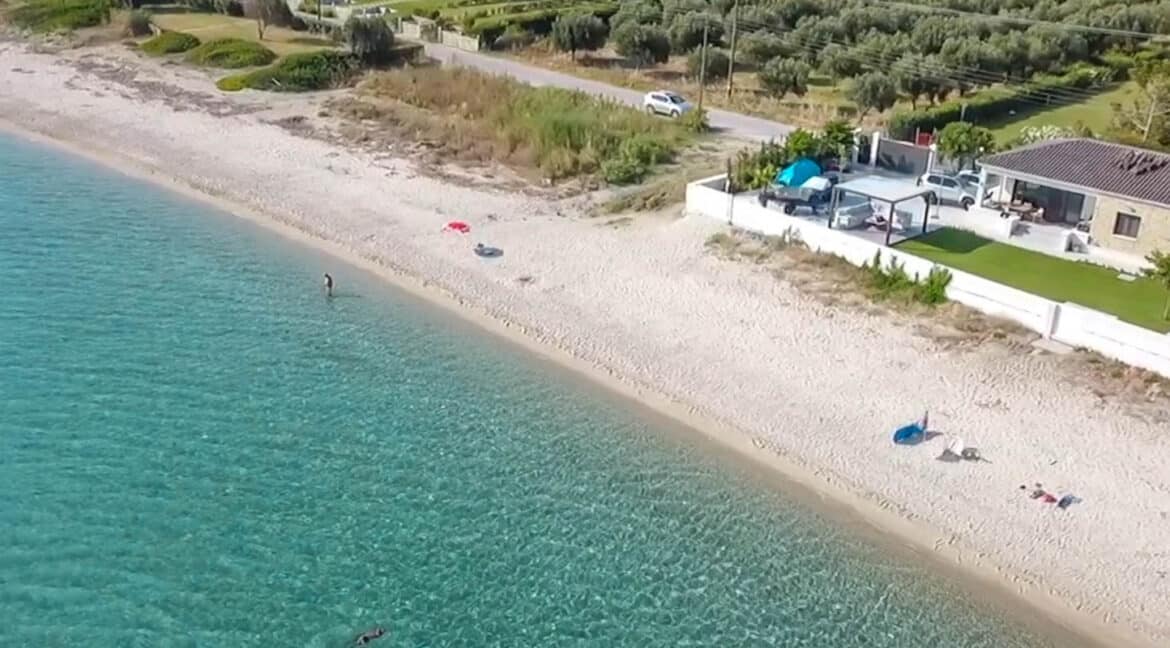 Seafront Villa Kassandra Chalkidiki for sale, Halkidiki Luxury Properties. Buy Villa in Halkidiki Greece. Real Estate Halkidiki Greece 13