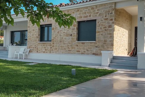 Seafront Villa Kassandra Chalkidiki for sale, Halkidiki Luxury Properties. Buy Villa in Halkidiki Greece. Real Estate Halkidiki Greece 5