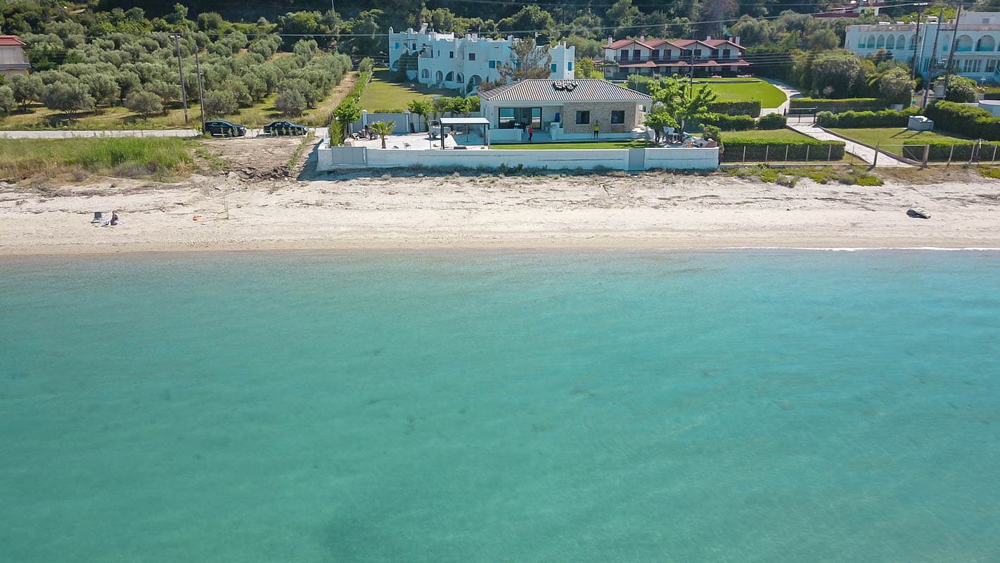 Seafront Villa Kassandra Chalkidiki for sale, Halkidiki Luxury Properties. Buy Villa in Halkidiki Greece. Real Estate Halkidiki Greece