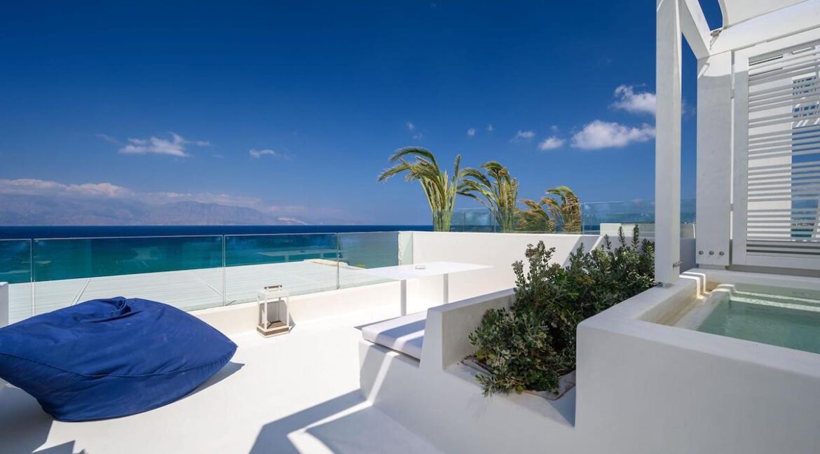 Stunning Big Seafront Villa in Crete Greece 5