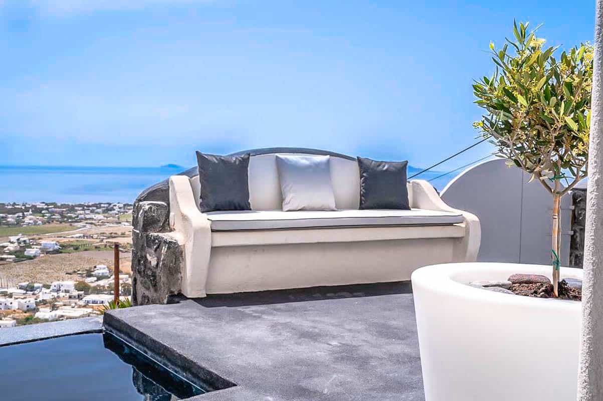 Villa for sale in Santorini Greece, Exo Gonia