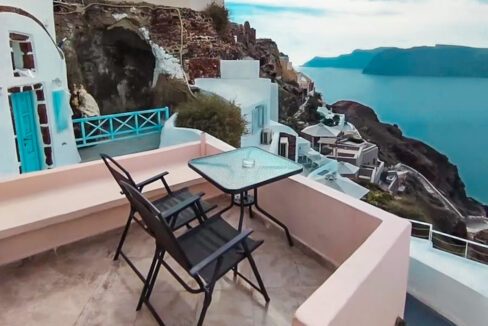 Cave House at Oia of Santorini for sale 15