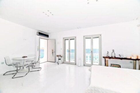 Studio With Roof Terrace In The Heart of Parikia Paros, Apartment with Sea view Paros Greece for Sale 16