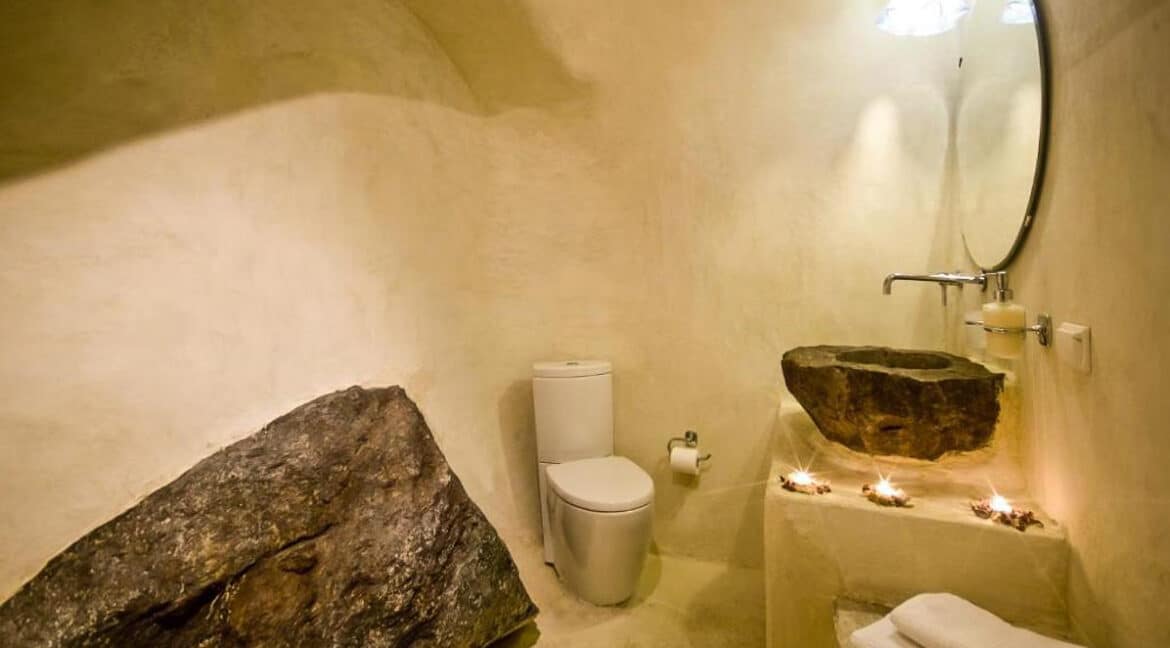 Houses for sale at Caldera of Oia Santorini, Santorini Properties 19