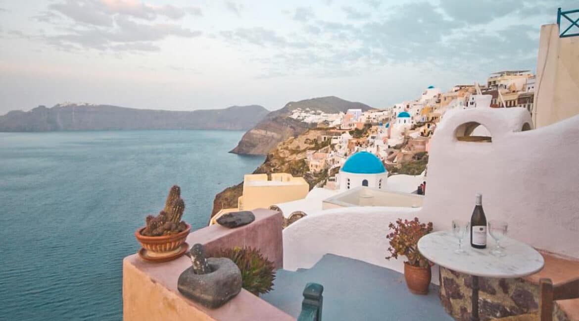 Houses for sale at Caldera of Oia Santorini, Santorini Properties 24