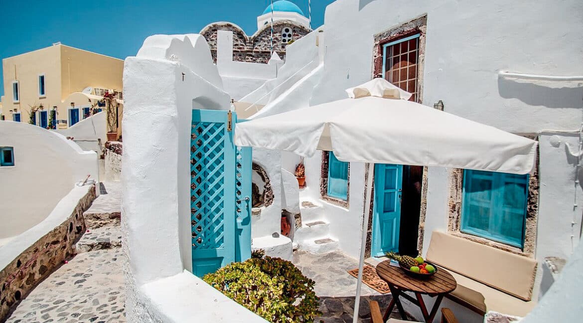 Houses for sale at Caldera of Oia Santorini, Santorini Properties 63