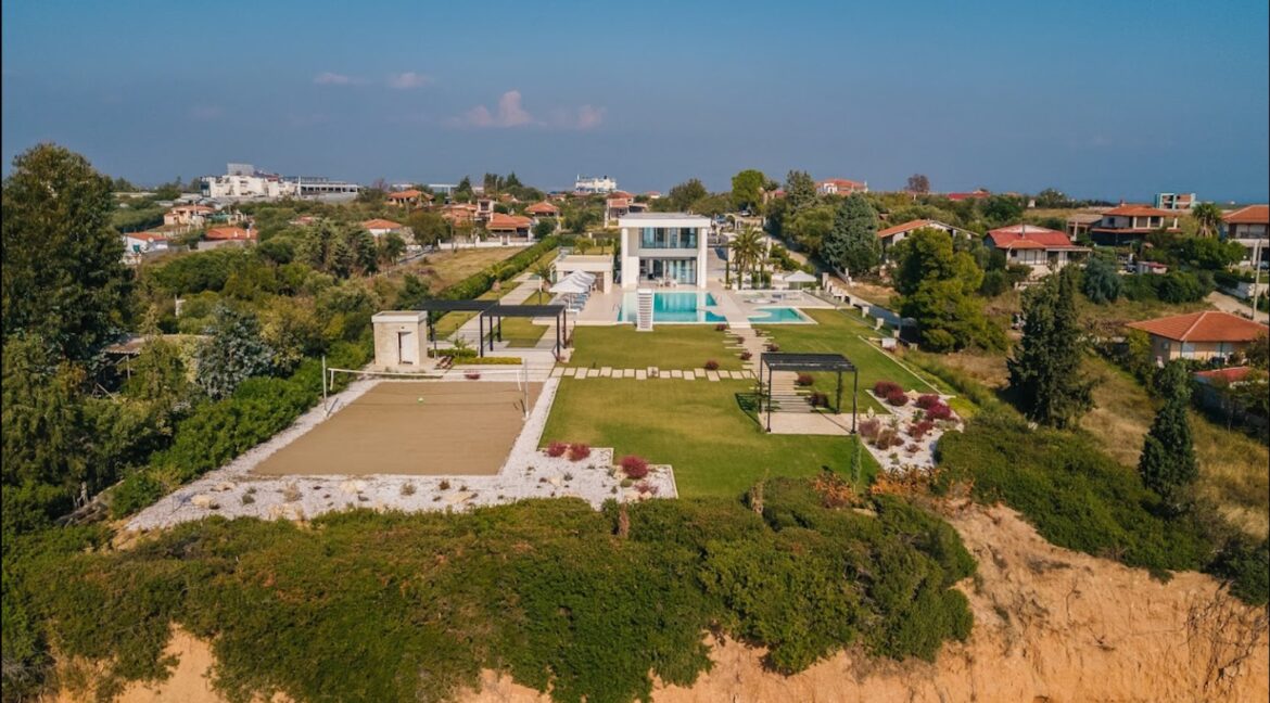 Luxury Seafront Nea Moudania Halkidiki for sale, Luxury Properties Halkidiki Greece.