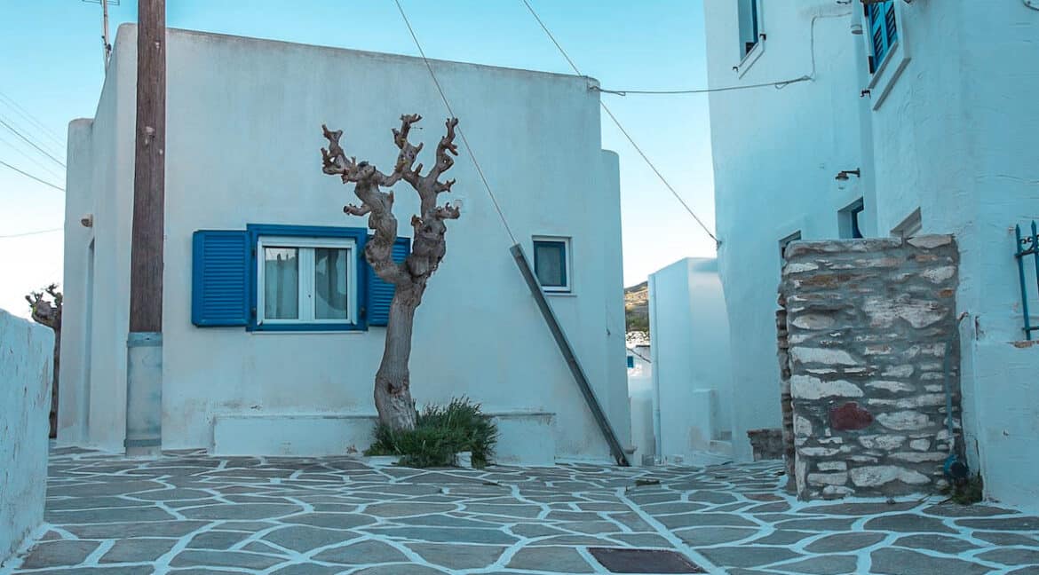 Economy House in Paros Cyclades Greece for sale, Cheap House in Greek islands, Home for Sale Paros Greece 6
