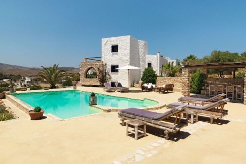 Villa near the beach for Sale in Paros Greece, Top Villas Paros Greece, Paros Properties