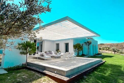 Villa with sea view and pool in Paros Island, Paros Homes for Sale, Paros Real Estate. Properties in Paros Greece 25