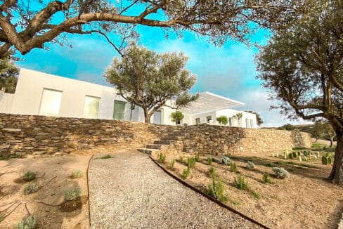 Villa with sea view and pool in Paros Island, Paros Homes for Sale, Paros Real Estate. Properties in Paros Greece 27