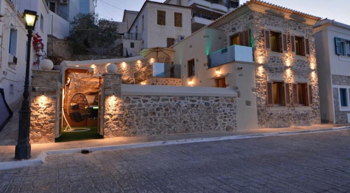 Luxury holiday home in Ermioni Greece, Seafront Property in Porto Heli Greece for Sale