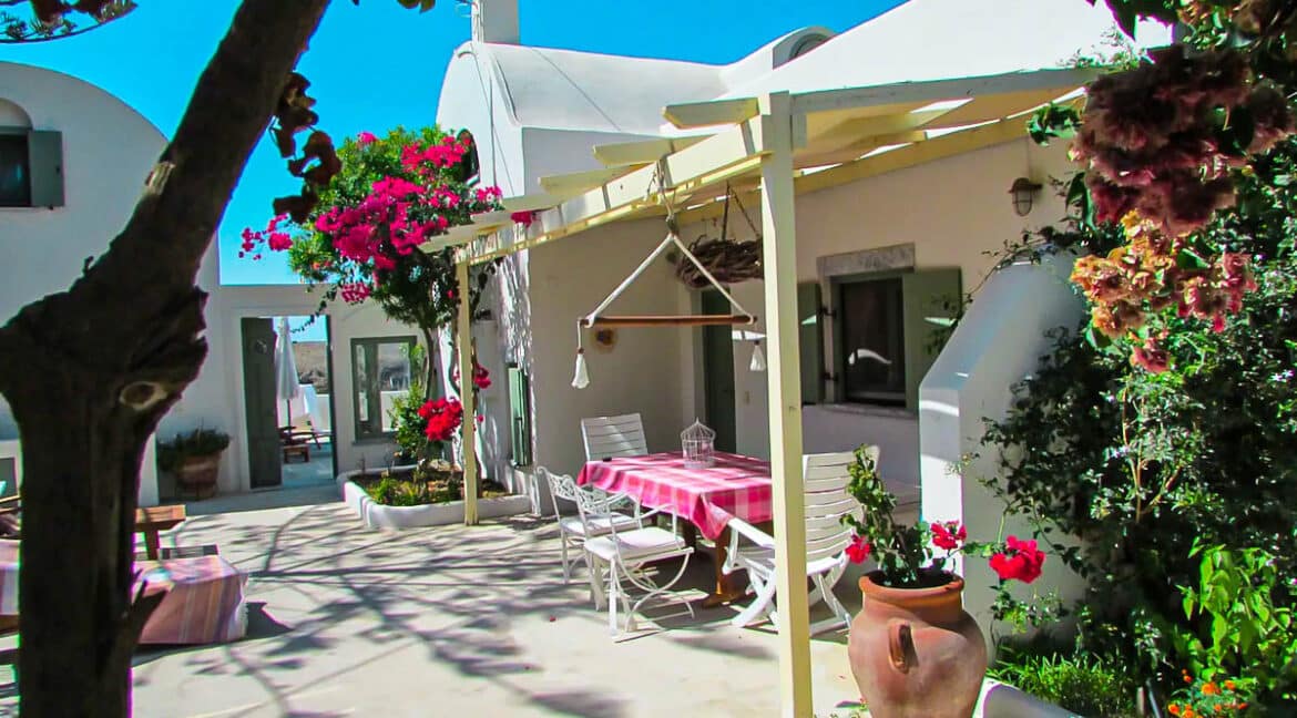 Oia Santorini for sale. Best Properties in Greece 10