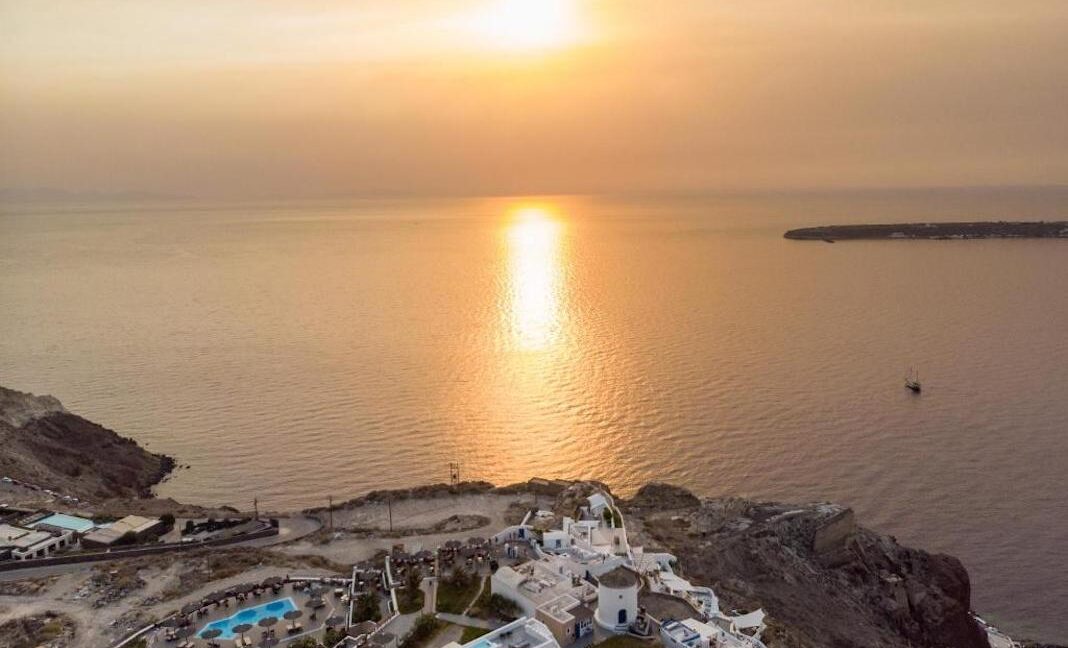 Property Oia Santorini Island for sale, Property Santorini Greece for sale 15